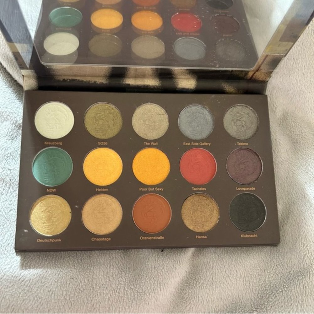 Nomad Berlin Underground Palette 15 Eye Shadow Palette- NIB - Picture 6 of 8